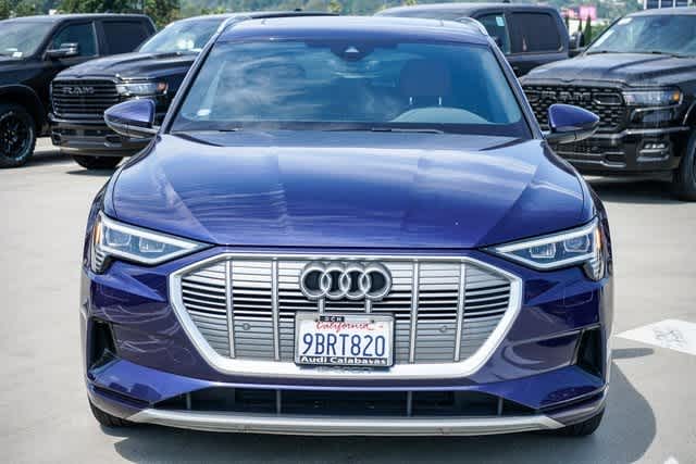 Thumbnail: 2022 Audi e-tron - 6