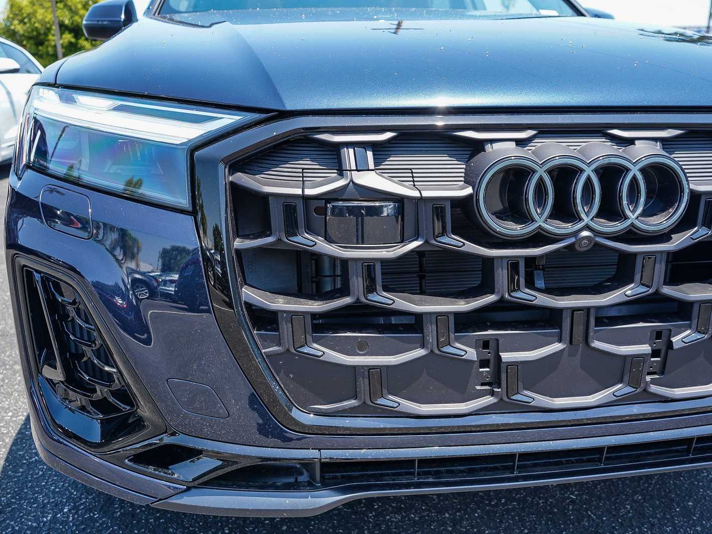 Thumbnail: 2026 Audi Q7 - 11
