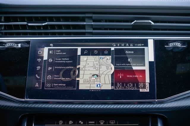 Thumbnail: 2025 Audi RS Q8 - 14