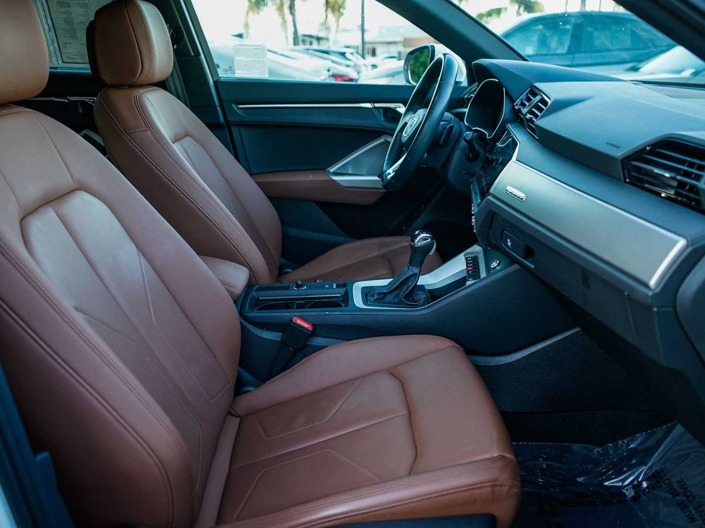 Thumbnail: 2023 Audi Q3 - 16