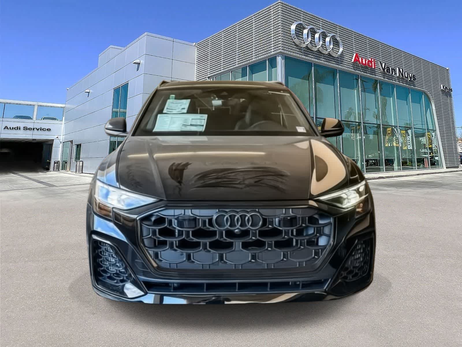 Thumbnail: 2026 Audi SQ8 - 2
