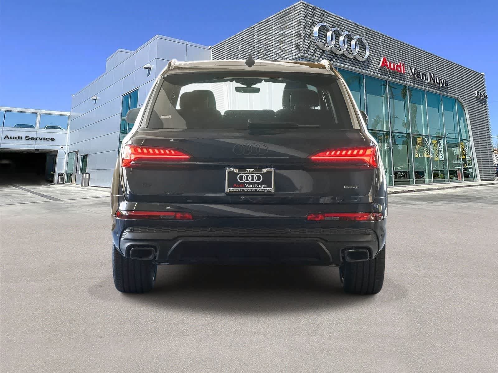Thumbnail: 2026 Audi Q7 - 5