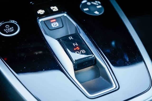 Thumbnail: 2023 Audi Q4 e-tron - 21