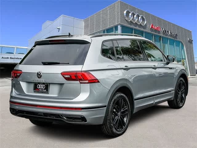 Thumbnail: 2022 Volkswagen Tiguan - 4