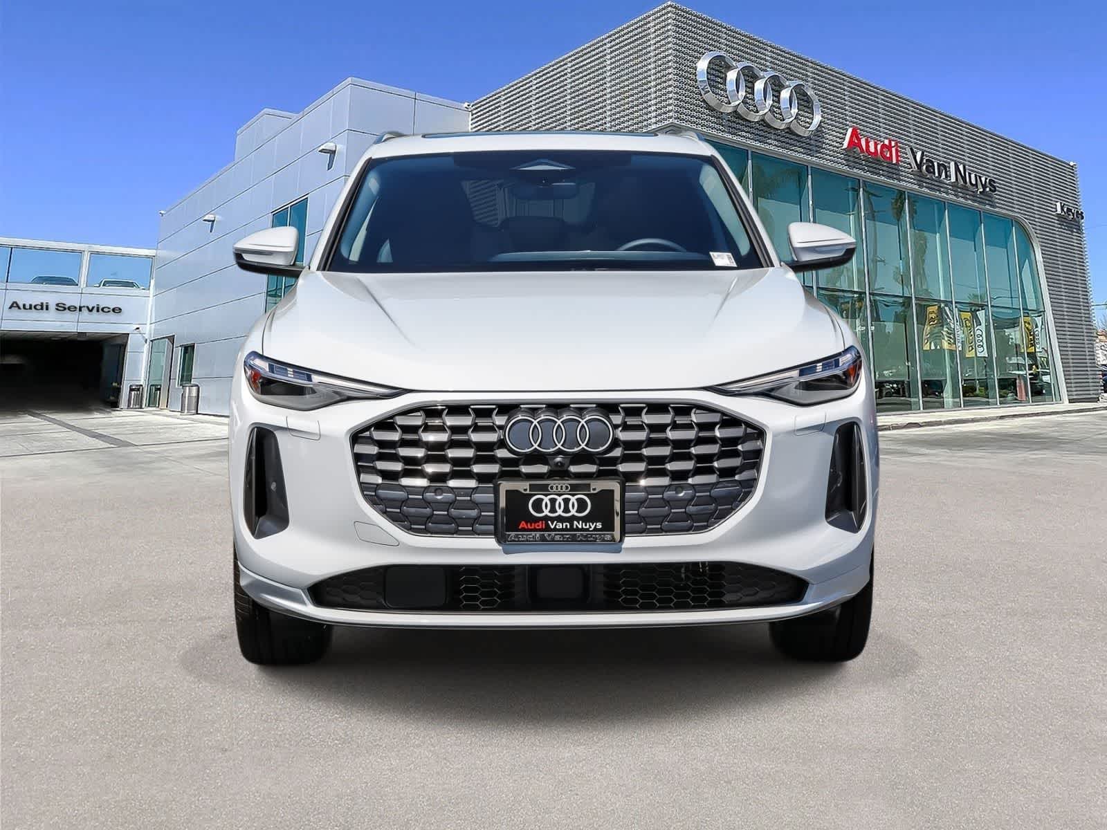 Thumbnail: 2025 Audi Q5 - 6