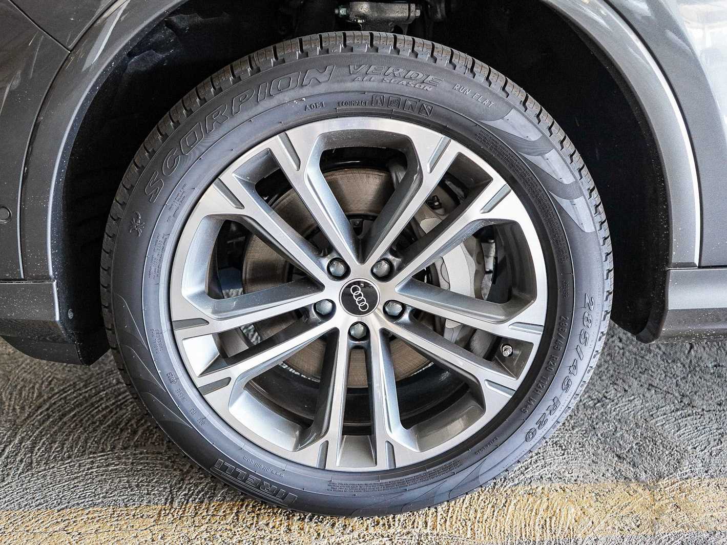 Thumbnail: 2026 Audi Q7 - 9