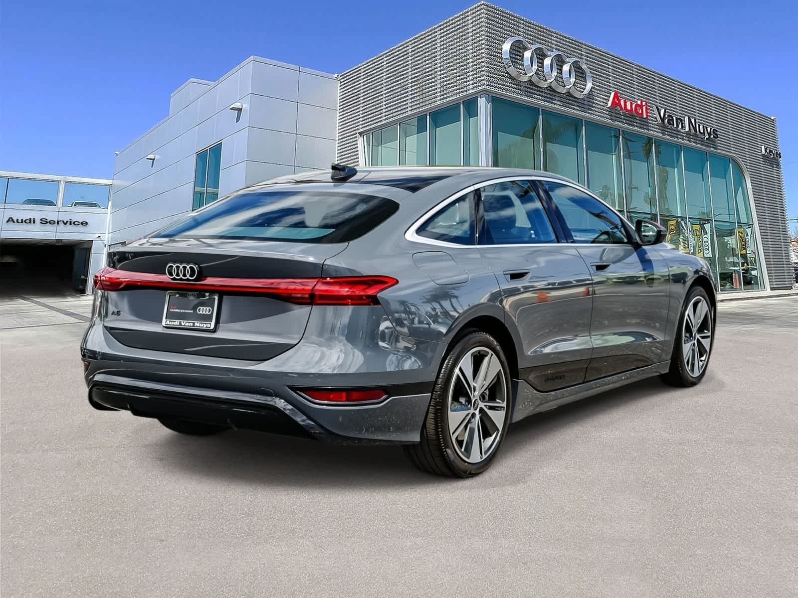 Thumbnail: 2025 Audi e-tron - 4