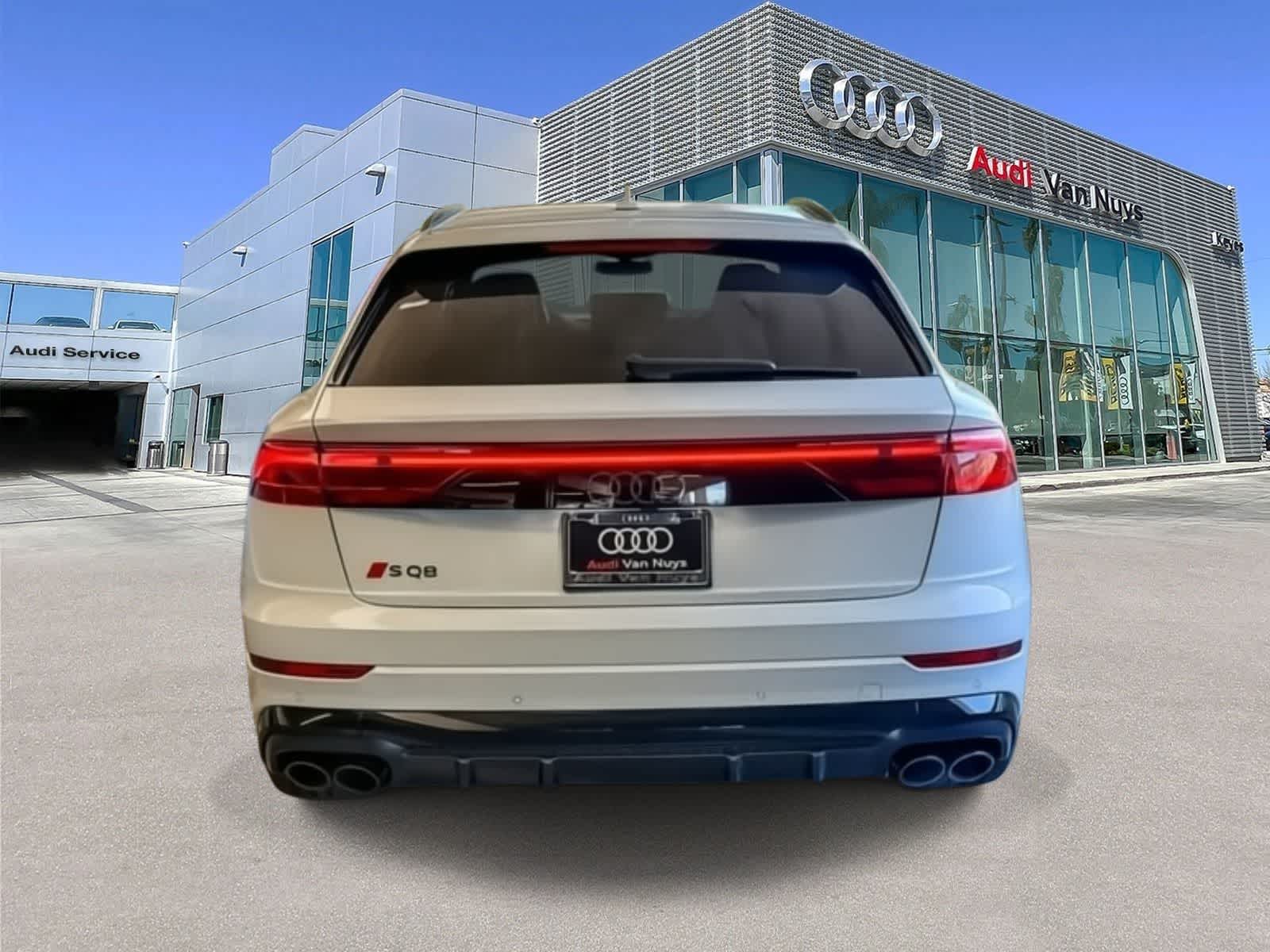 Thumbnail: 2026 Audi SQ8 - 5