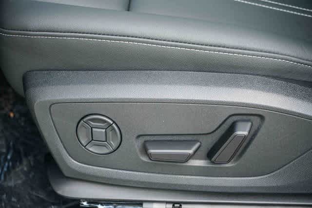 Thumbnail: 2026 Audi Q4 e-tron - 20