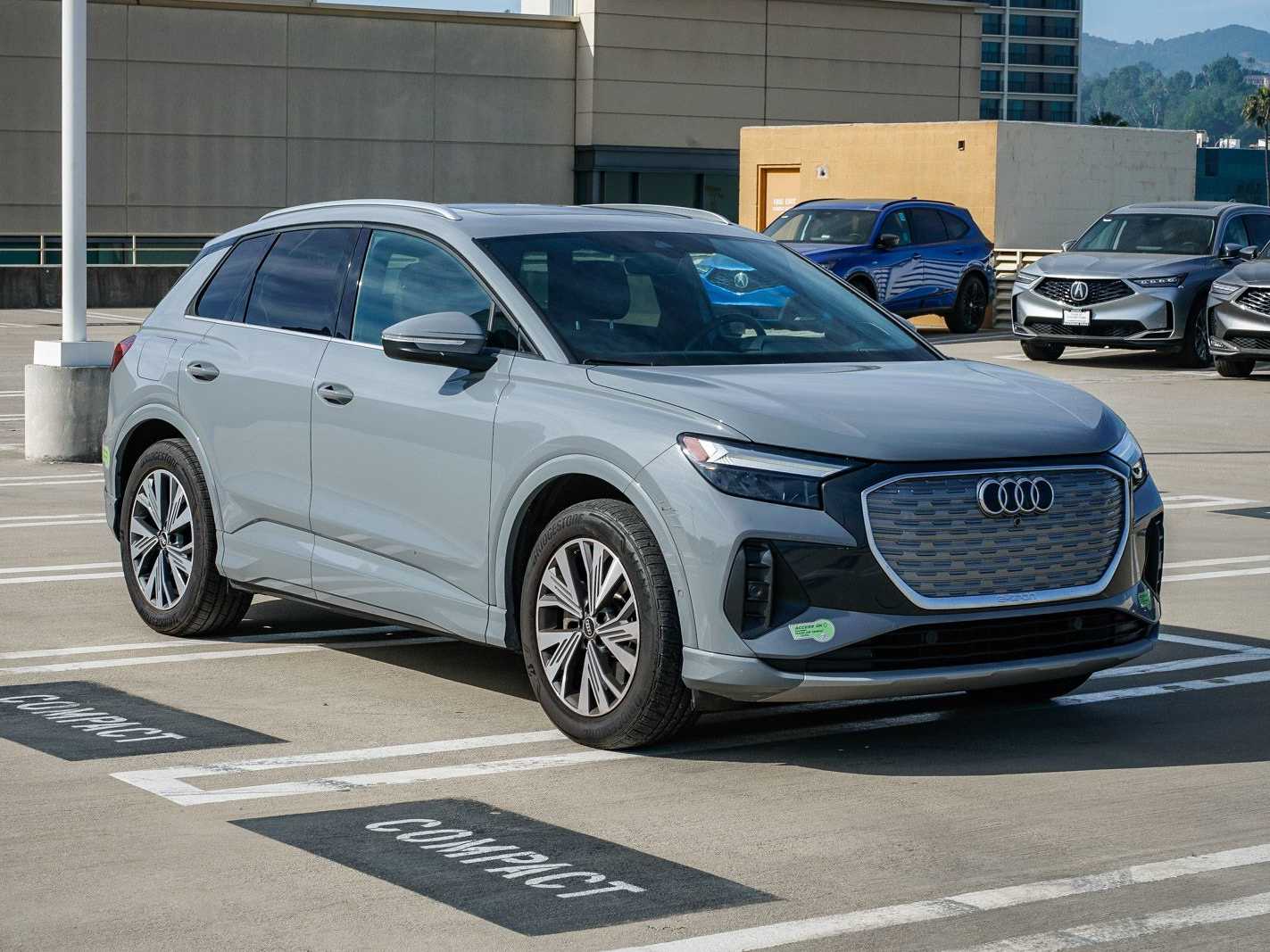 Thumbnail: 2023 Audi Q4 e-tron - 5