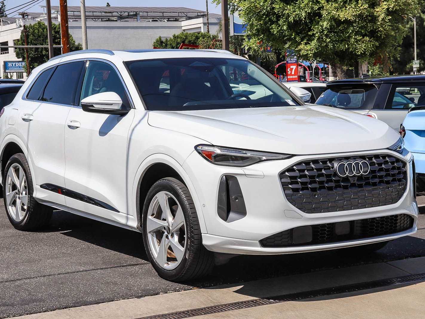 Thumbnail: 2025 Audi Q5 - 5