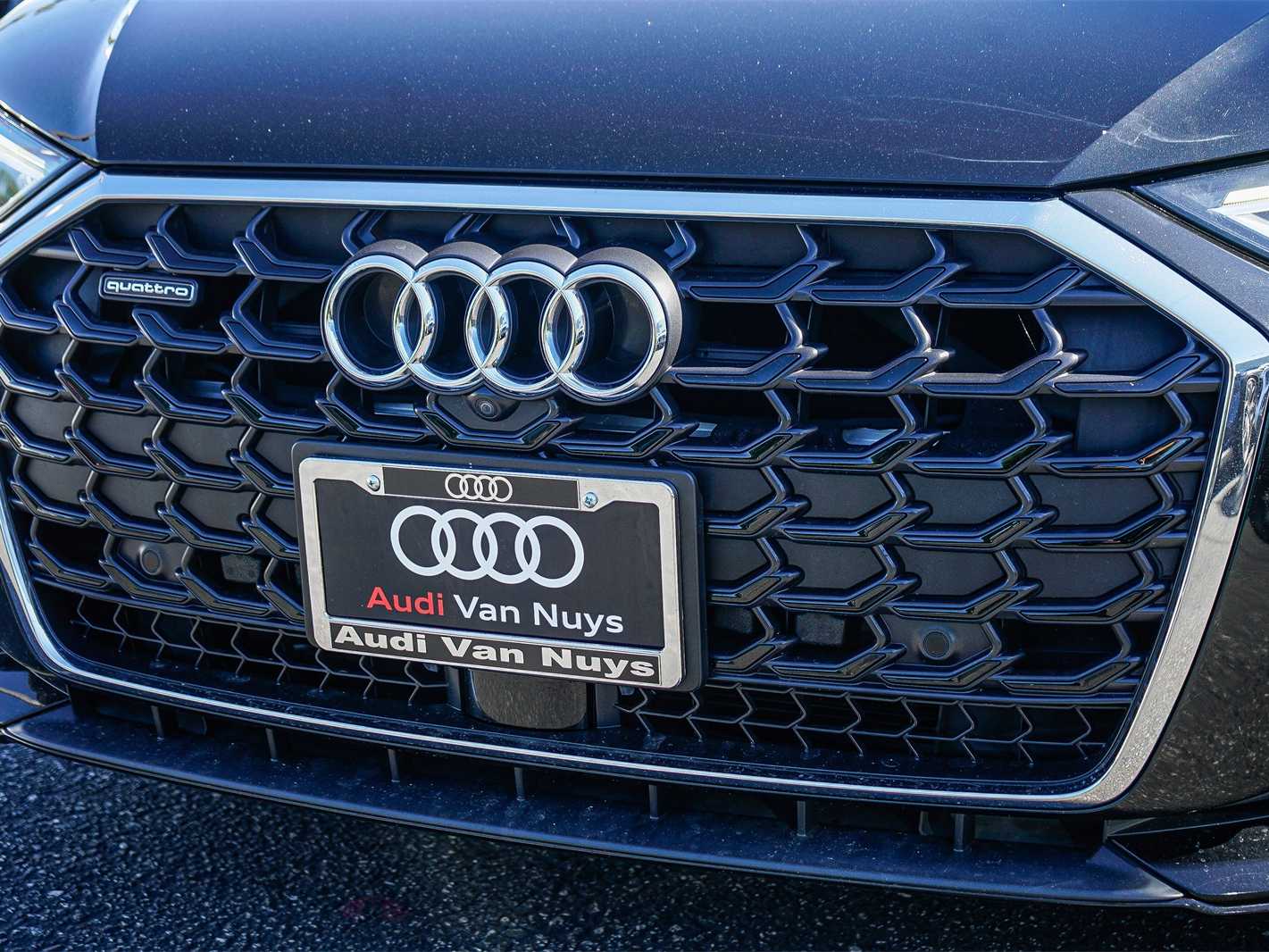 Thumbnail: 2022 Audi A8 - 8