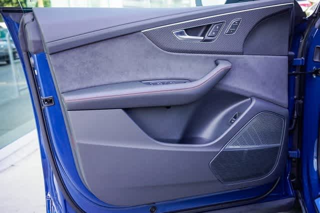 Thumbnail: 2025 Audi RS Q8 - 19