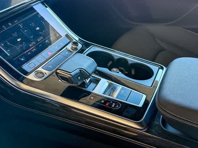 Thumbnail: 2025 Audi Q8 - 20