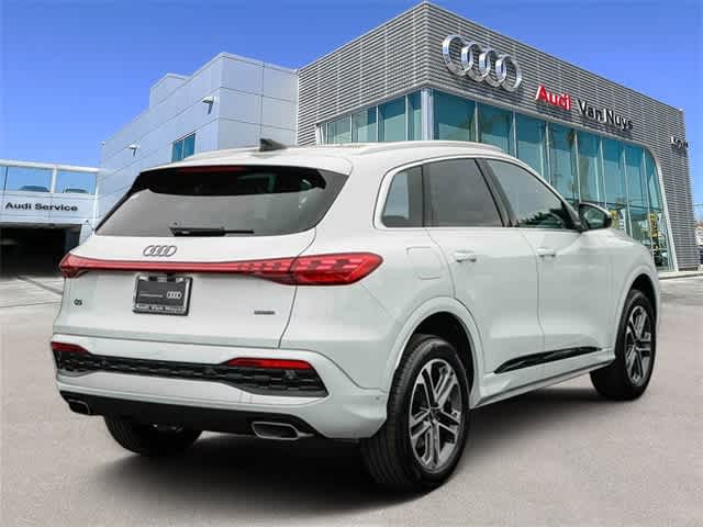 Thumbnail: 2025 Audi Q5 - 4