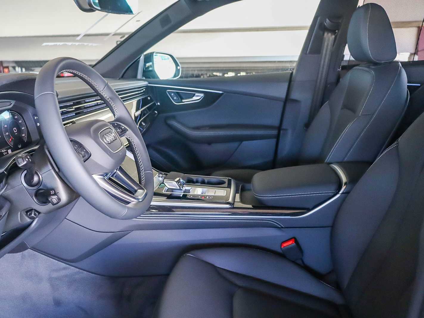 Thumbnail: 2026 Audi Q8 - 19