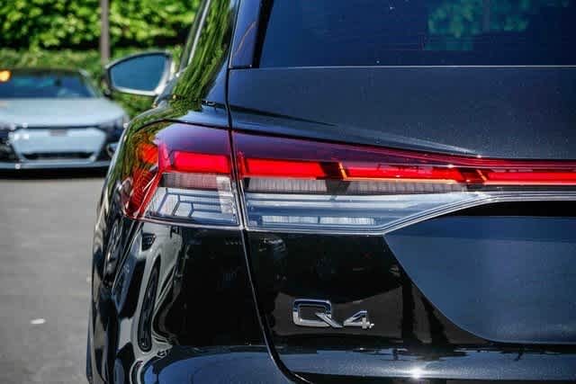 Thumbnail: 2023 Audi Q4 e-tron - 9