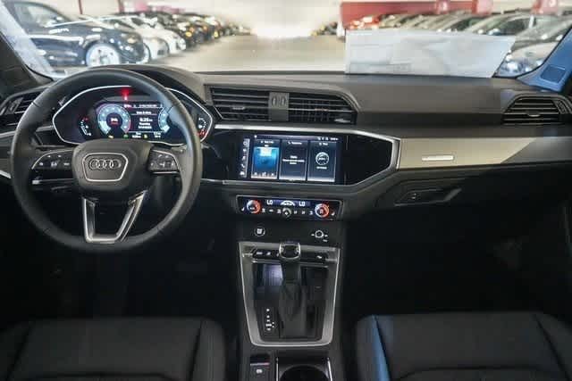 Thumbnail: 2025 Audi Q3 - 16