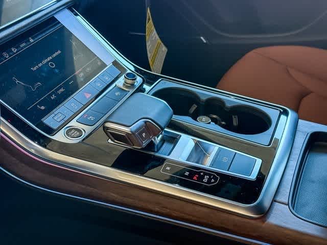 Thumbnail: 2026 Audi Q8 - 20