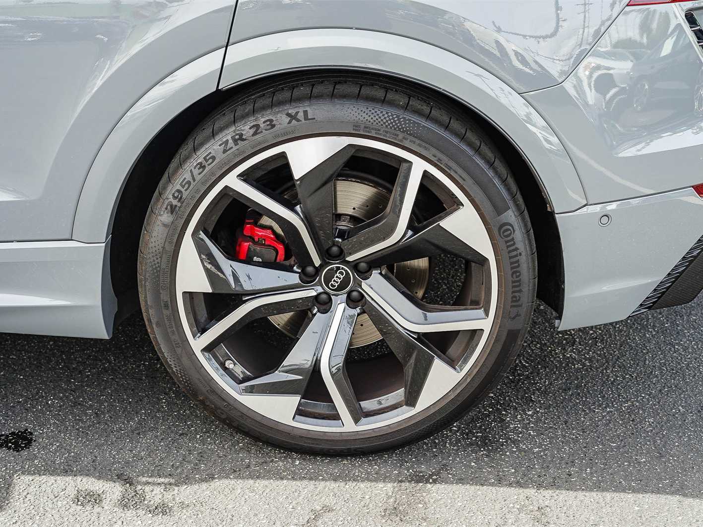 Thumbnail: 2023 Audi RS Q8 - 8