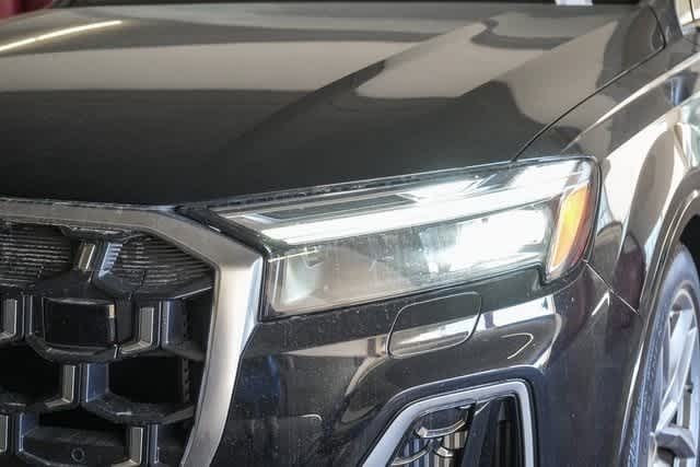 Thumbnail: 2025 Audi SQ7 - 7