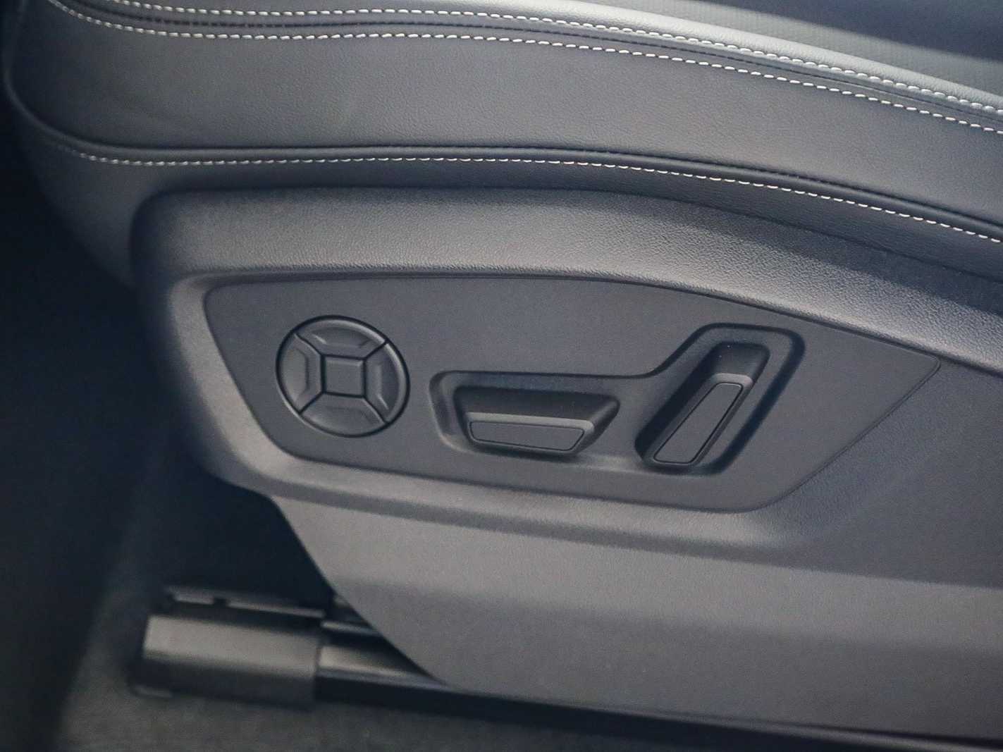 Thumbnail: 2026 Audi Q7 - 21