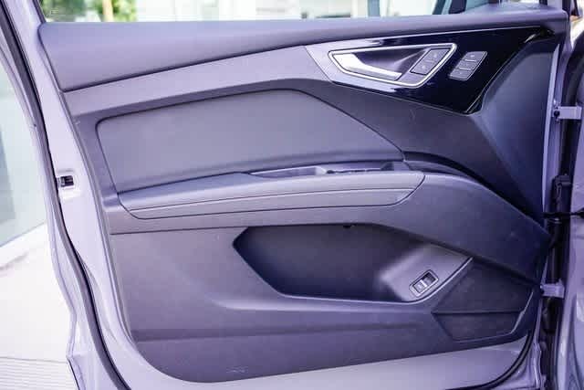 Thumbnail: 2023 Audi Q4 e-tron - 19