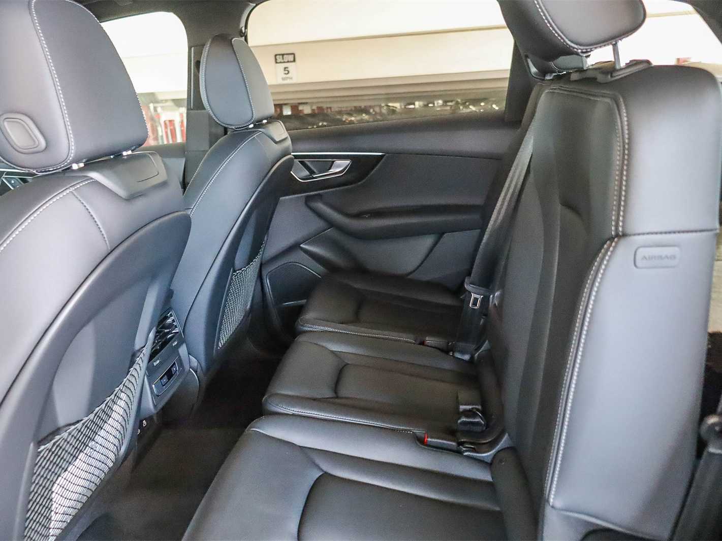 Thumbnail: 2026 Audi Q7 - 18