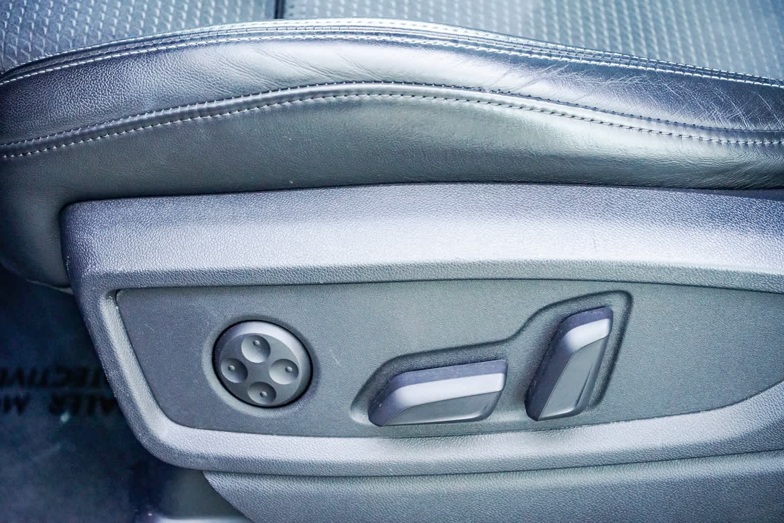 Thumbnail: 2022 Audi SQ5 - 19