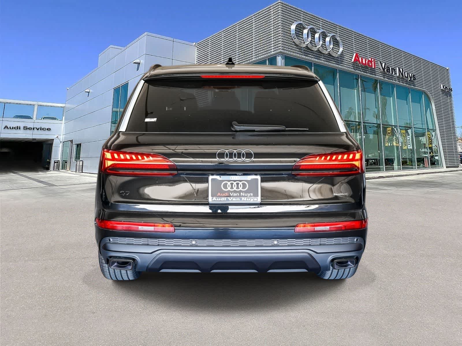 Thumbnail: 2026 Audi Q7 - 5