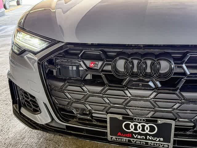 Thumbnail: 2025 Audi S6 - 11