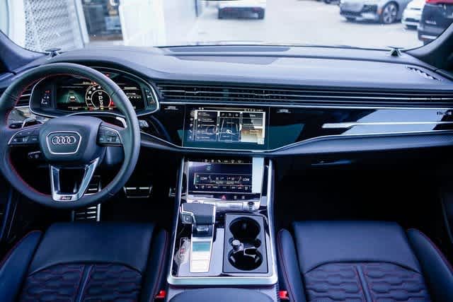 Thumbnail: 2025 Audi RS Q8 - 12