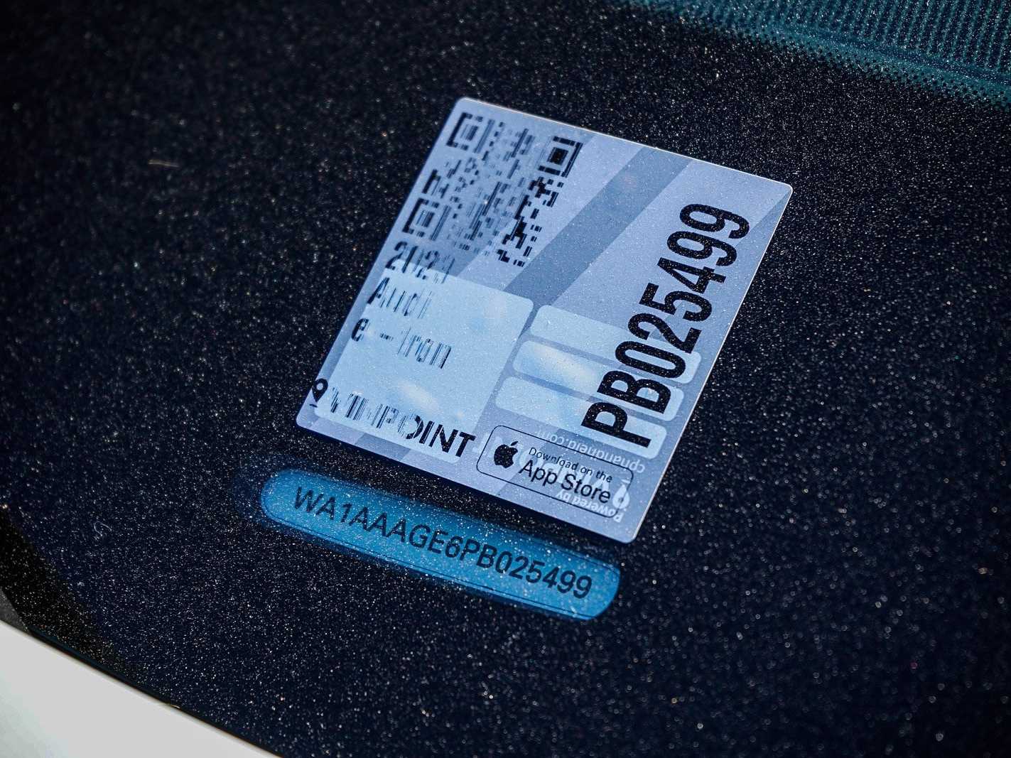 Thumbnail: 2023 Audi e-tron - 29