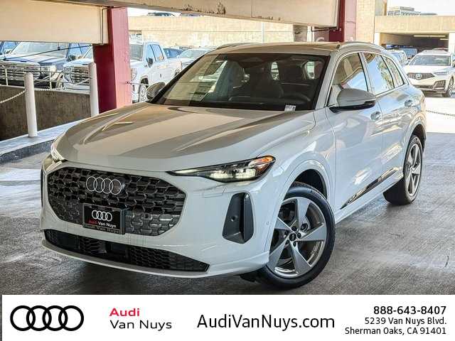 2025 Audi New Q5 Premium Plus's photo