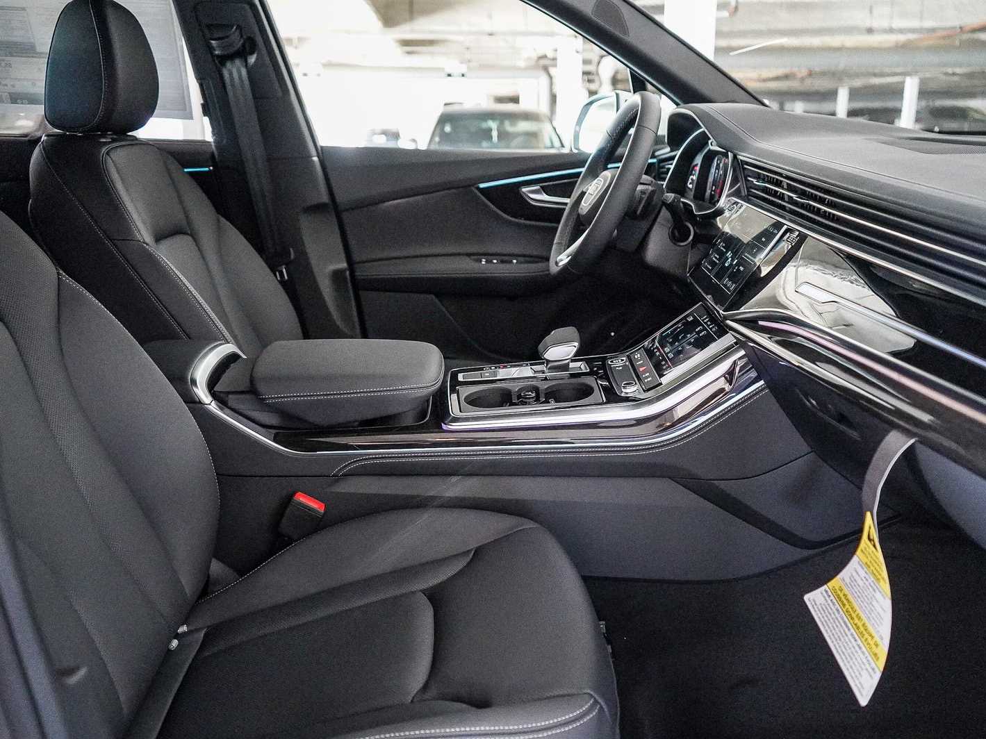Thumbnail: 2026 Audi Q7 - 17