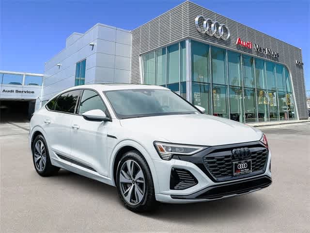 Thumbnail: 2024 Audi Q8 e-tron - 5