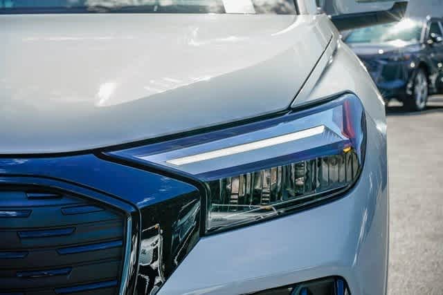 Thumbnail: 2026 Audi Q4 e-tron - 7