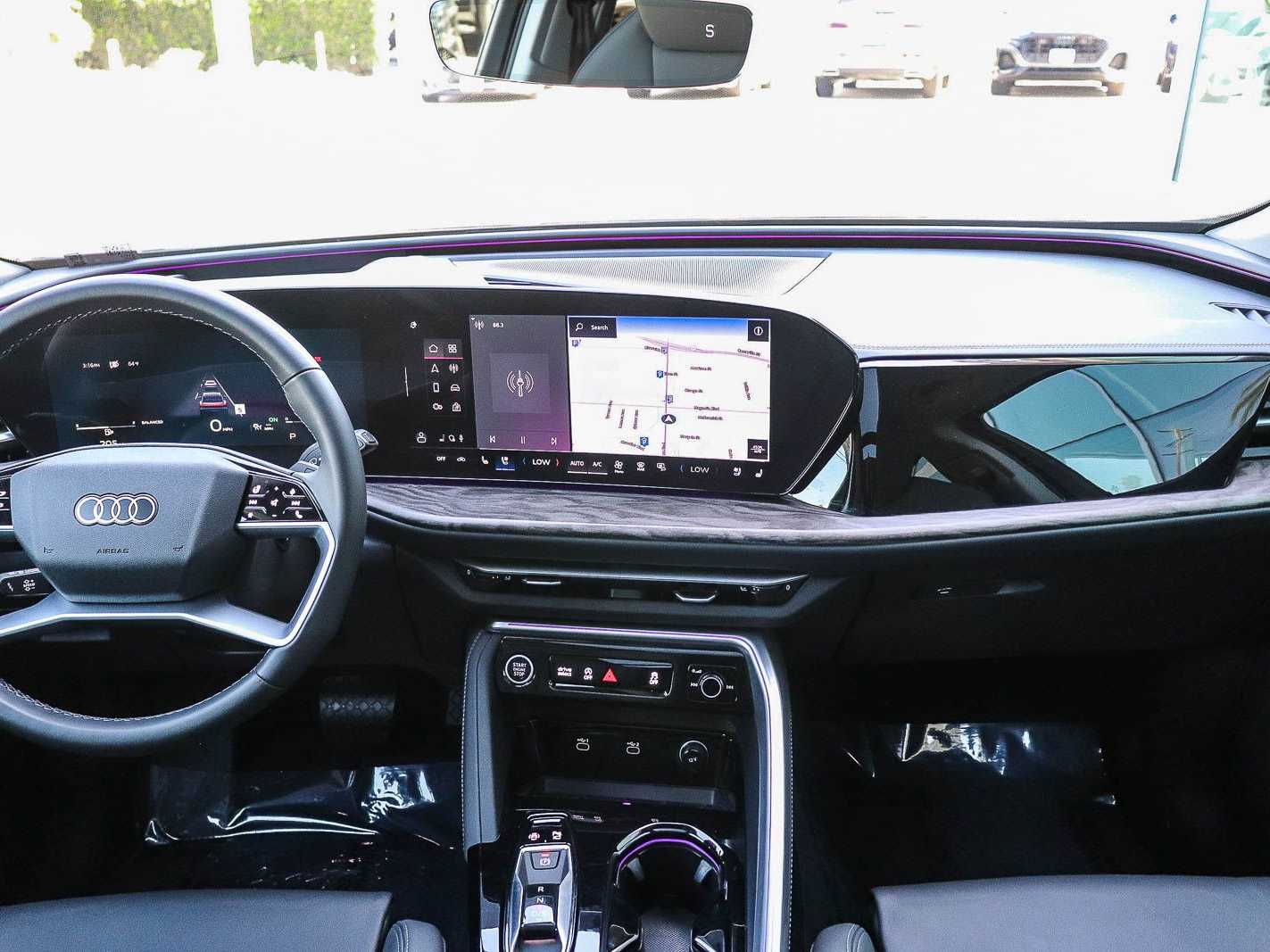Thumbnail: 2025 Audi Q5 - 13