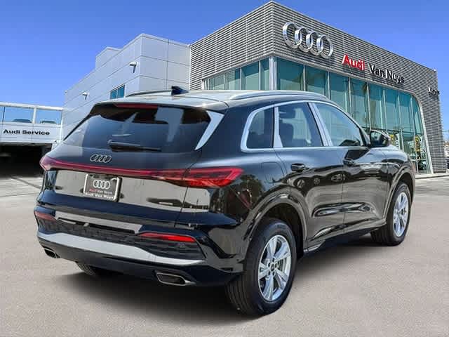 Thumbnail: 2025 Audi Q5 - 4