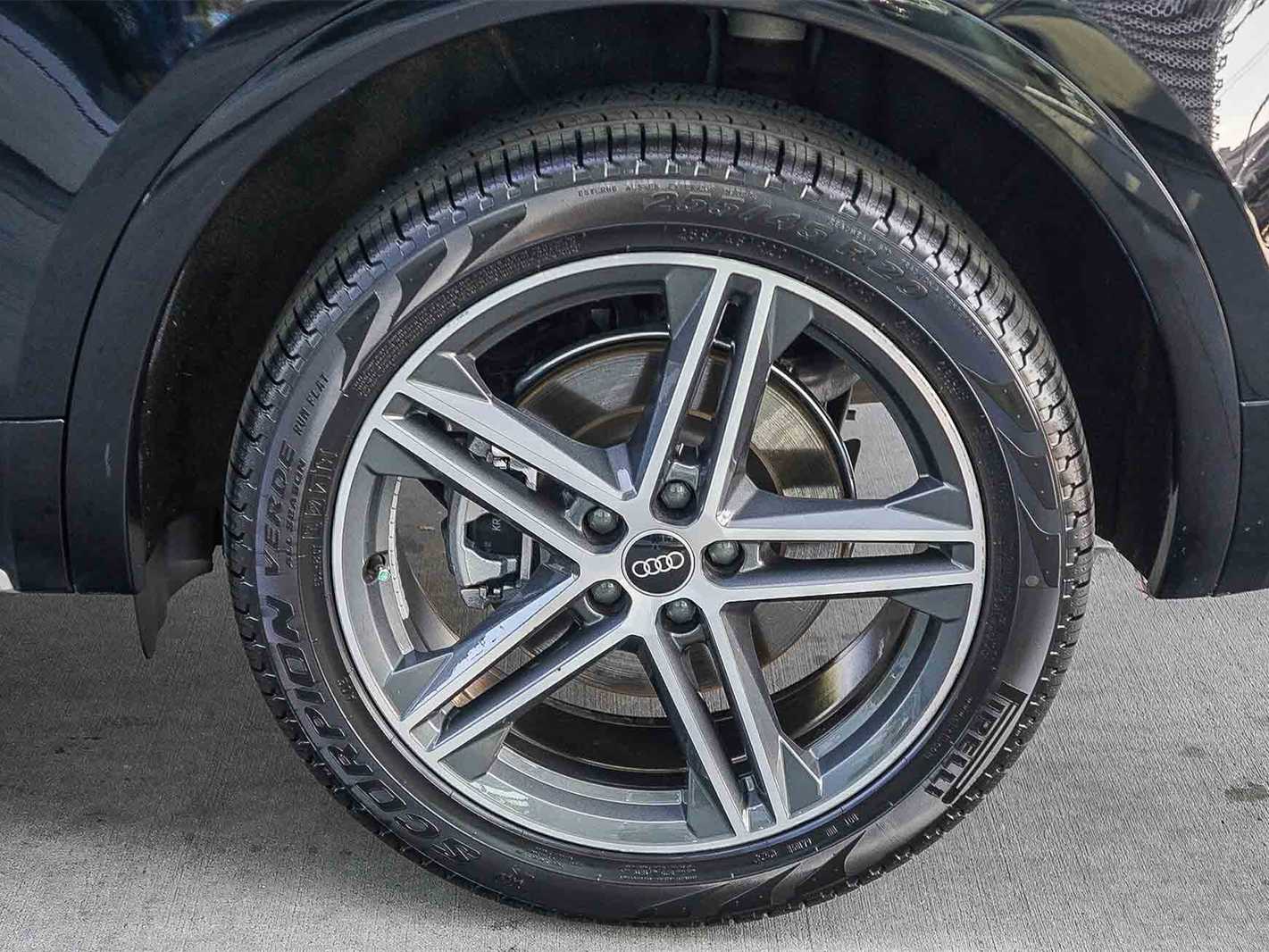 Thumbnail: 2023 Audi Q5 - 11