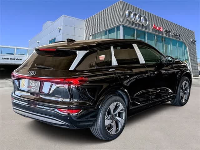 Thumbnail: 2025 Audi Q6 e-tron - 4