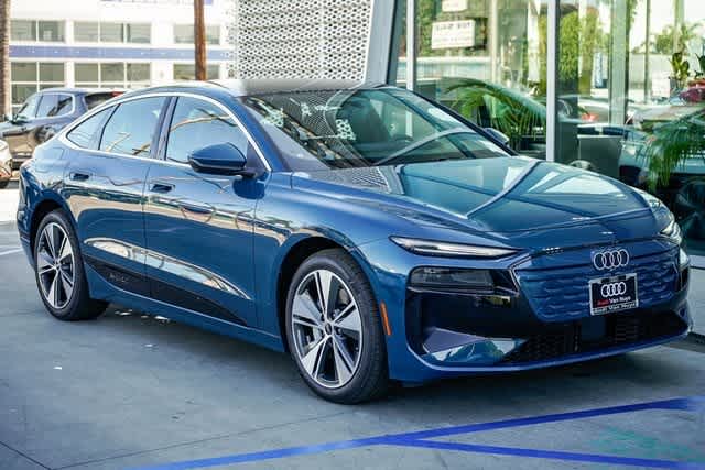 Thumbnail: 2025 Audi e-tron S - 5