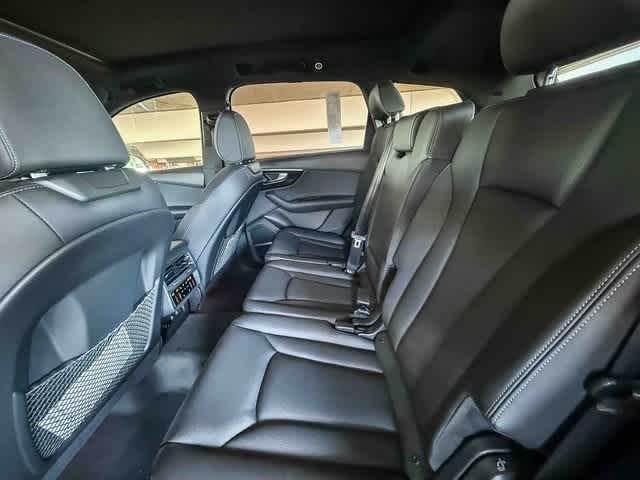 Thumbnail: 2025 Audi Q7 - 18