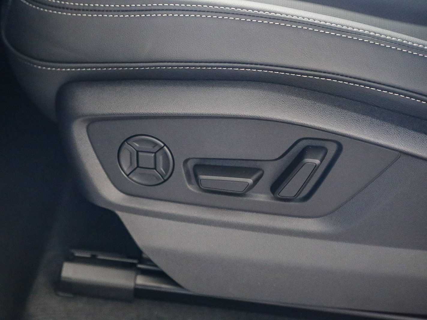 Thumbnail: 2026 Audi Q7 - 21