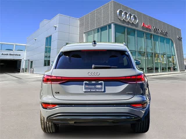 Thumbnail: 2025 Audi Q6 e-tron - 3