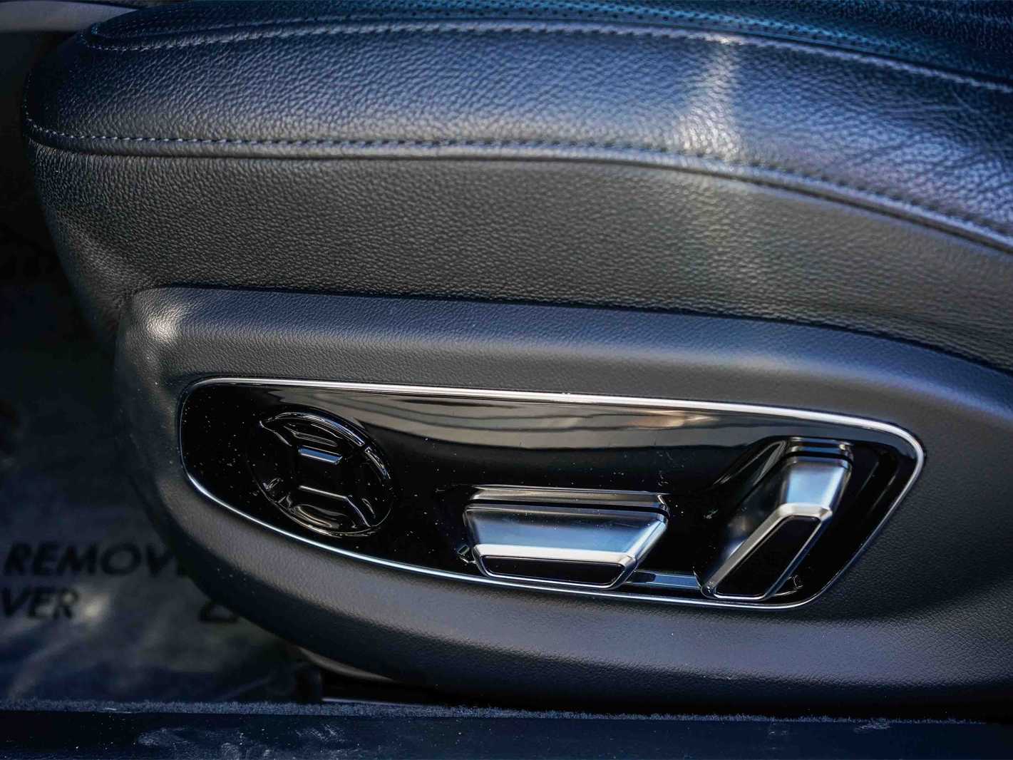 Thumbnail: 2022 Audi A8 - 20