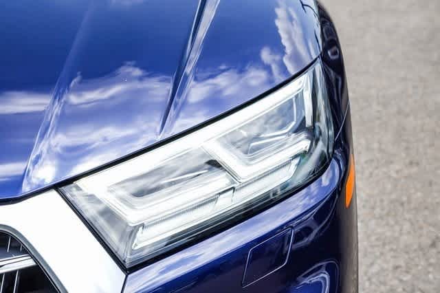 Thumbnail: 2020 Audi SQ5 - 8