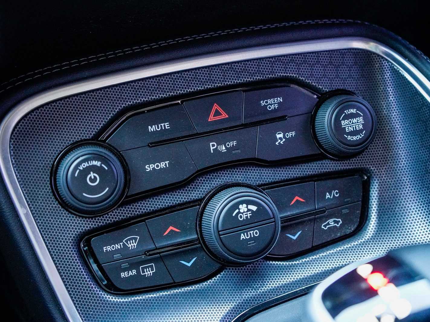 Thumbnail: 2018 Dodge Challenger - 20