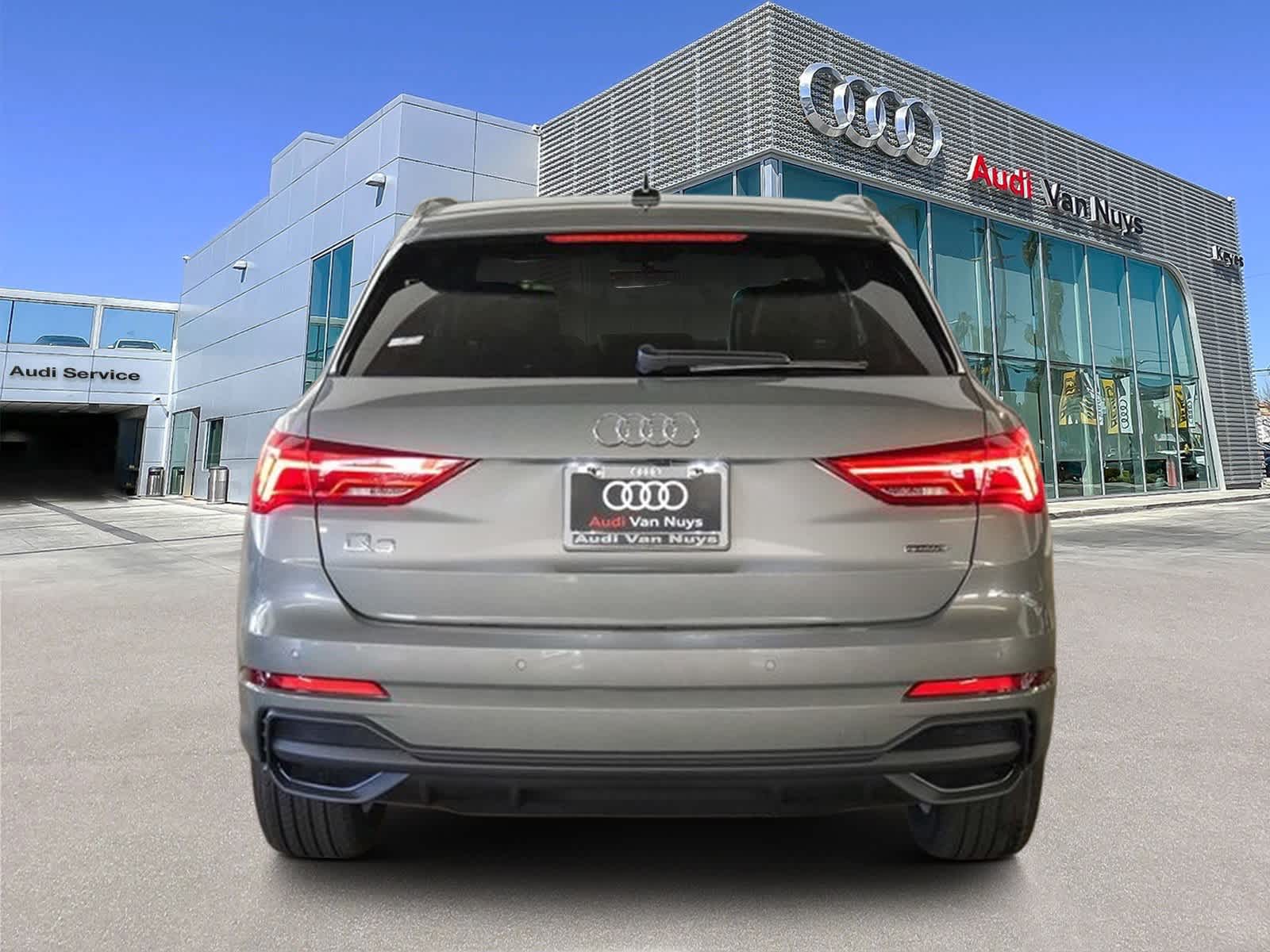 Thumbnail: 2025 Audi Q3 - 3