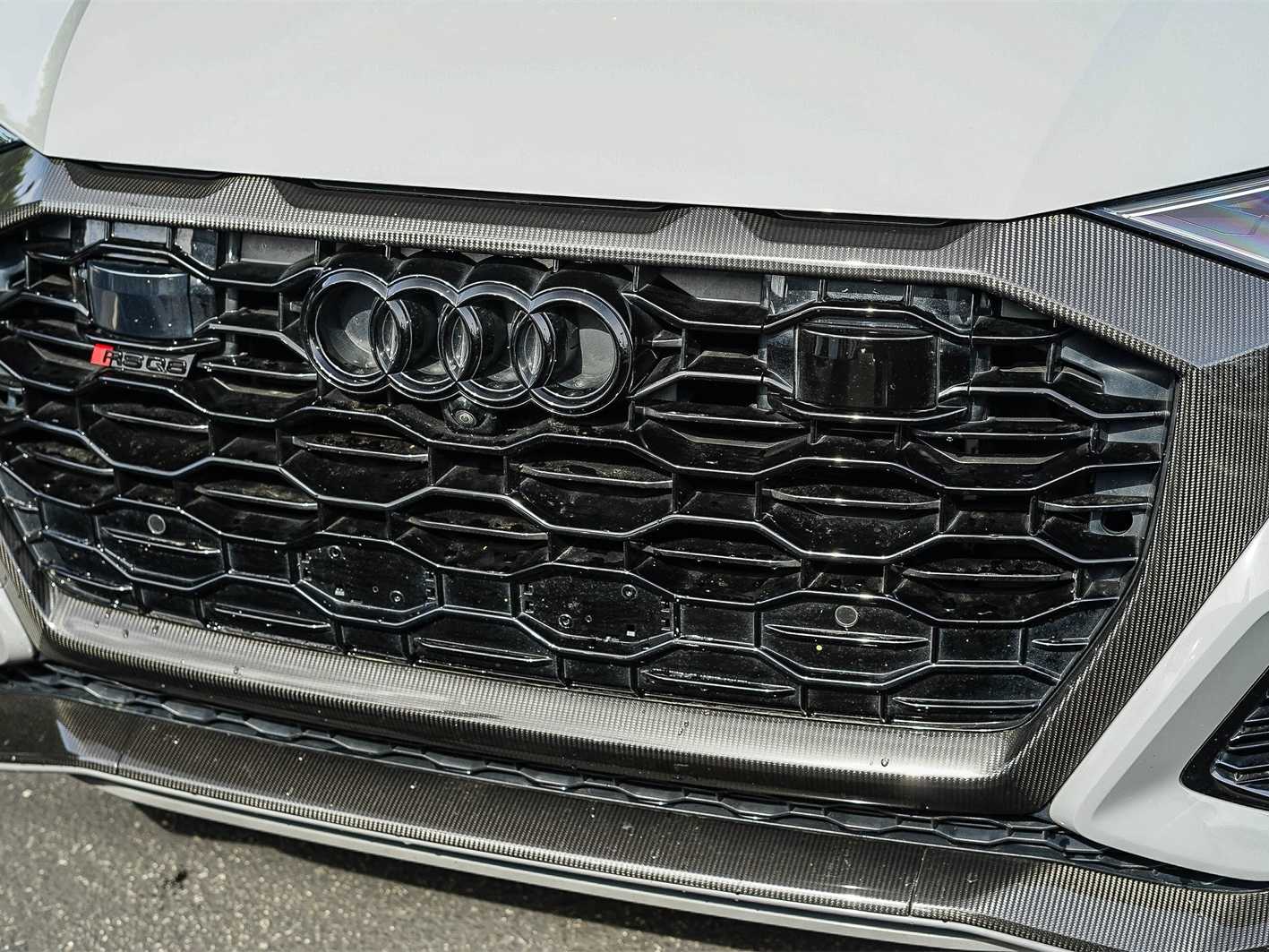 Thumbnail: 2023 Audi RS Q8 - 11